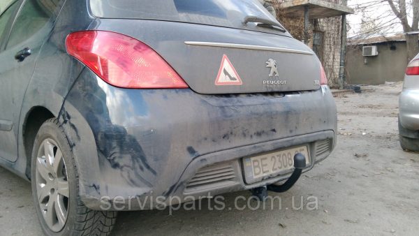 Польський фаркоп на Peugeot 307 2001-2007 хетчбек (без підрізу бампера)
