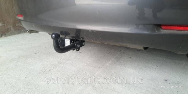 Польський фаркоп на Toyota Venza 2013- (Тойота Венза)