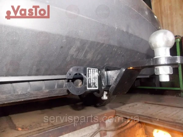 Український фаркоп на Kia Sorento 2012-2014 (Кіа Соренто) американська вставка під квадрат - Зображення 4