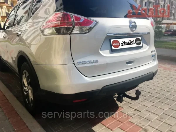 Знімний гак фаркоп на Nissan X-Trail T-32 2014-2021 (Nissan Rogue T32)