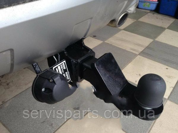 Український фаркоп на Chevrolet Captiva 2006- (Шевроле Каптіва) американська вставка під квадрат