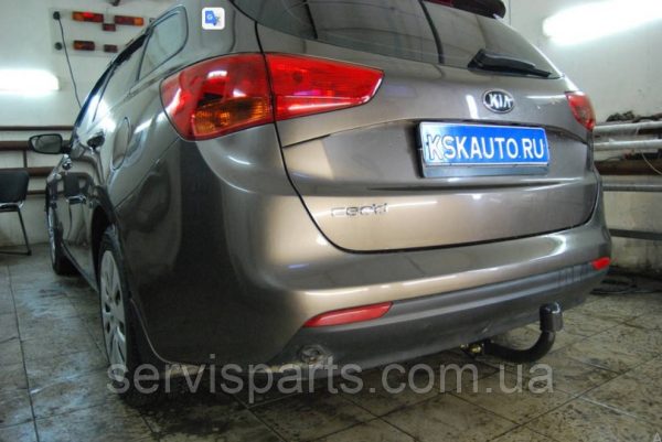 Польський фаркоп на Kia Ceed вагон 2012-2018