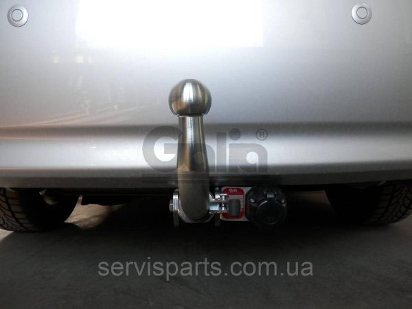 Оцинкований фаркоп на Toyota Corolla E18 2013-2018 - Зображення 9