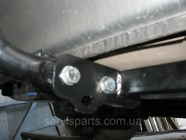 Український фаркоп на Toyota Corolla E12 2002-2007 (сидан та універсал) без підрізання бампера - Зображення 4
