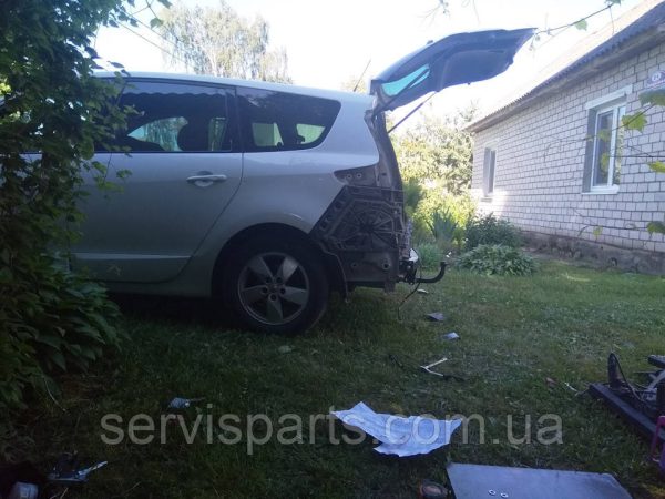 Польський фаркоп на Renault Megane Grand Scenic III 2009-2016 (Рене Сеник 3) - Зображення 6