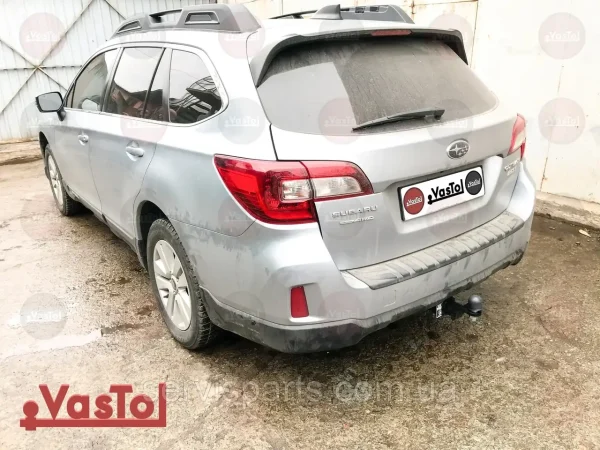 Знімний гак фаркоп на Subaru Outback 2015-2019 (USA версія) американська вставка під квадрат