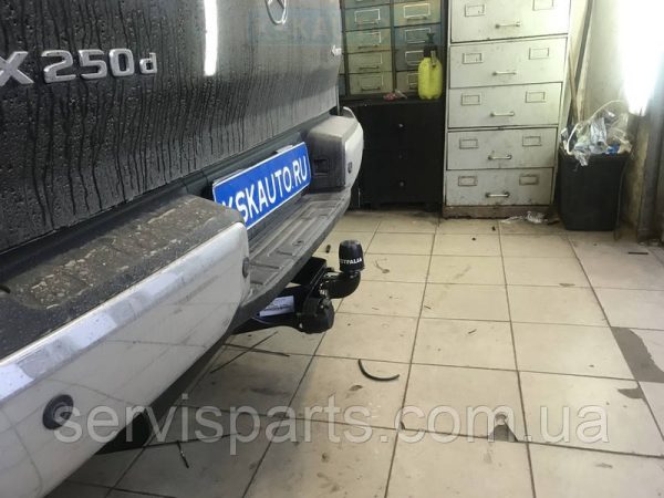 Польський фаркоп на Nissan Navara 2005- (Нісан Навара) без підрізу бампера - Зображення 4