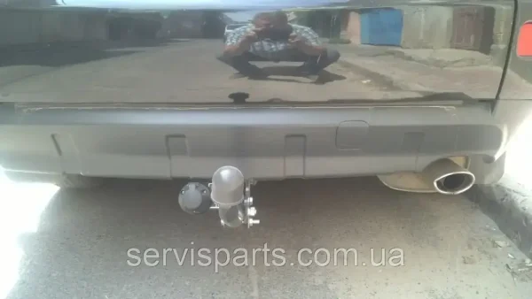 З'ємний фаркоп на Citroen C-Crosser 2007-2012