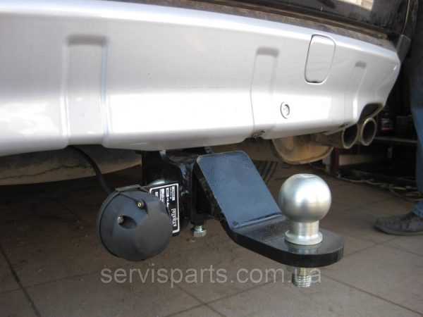 З'єднаний фаркоп на Citroen C-Crosser 2007-2012 (Сітроен СКроссер) без підрізання бампера Американська вставка під квадрат