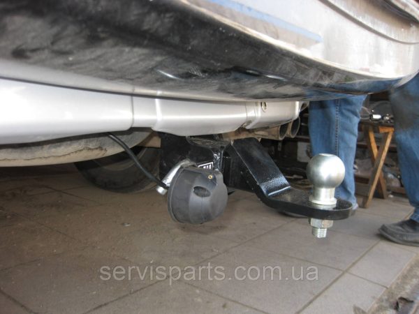 З'єднаний фаркоп на Citroen C-Crosser 2007-2012 (Сітроен СКроссер) без підрізання бампера Американська вставка під квадрат - Зображення 2
