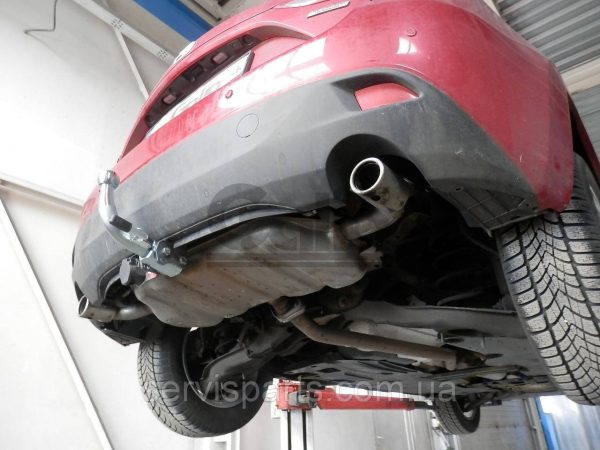 Оцинкований фаркоп на Mazda 3 BM хетчбек 2013-2018 - Зображення 2
