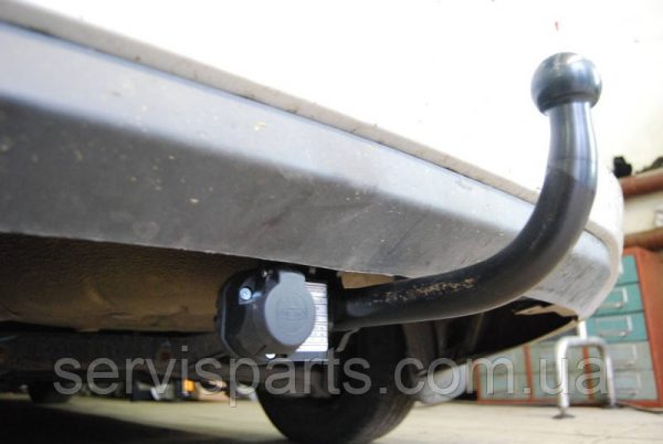 Польський фаркоп на Ford Focus II 2003-2011 (кузів универсал) без підрізування бампера