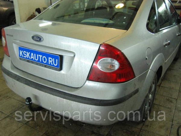 Польський фаркоп Ford Focus II 2003-2011 (кузов седан) без підрізання бампера