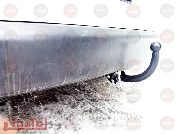 З'ємний фаркоп на Volkswagen Caddy 2004-2020 без підрізу бампера. - Зображення 5