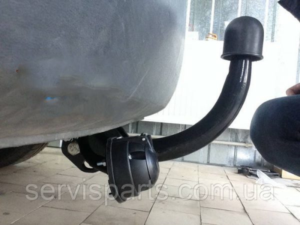 З'ємний фаркоп на Volkswagen Caddy 2004-2020 без підрізу бампера. - Зображення 9