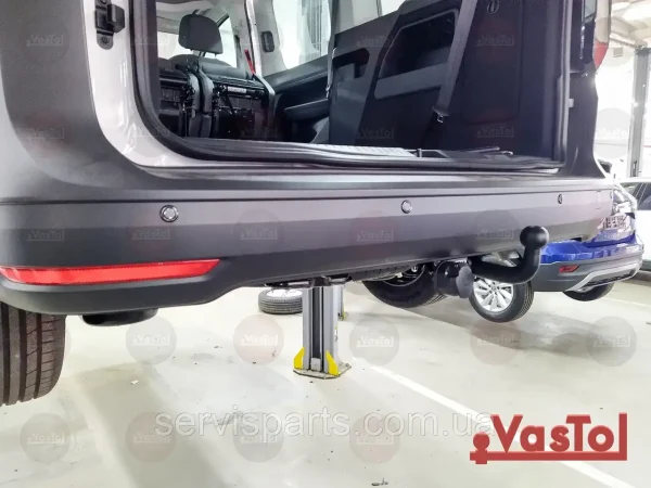 З'ємний фаркоп на Volkswagen Caddy 2020 без підрізання бампера. - Зображення 2