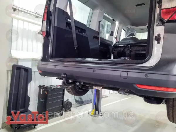 З'ємний фаркоп на Volkswagen Caddy 2020 без підрізання бампера. - Зображення 9