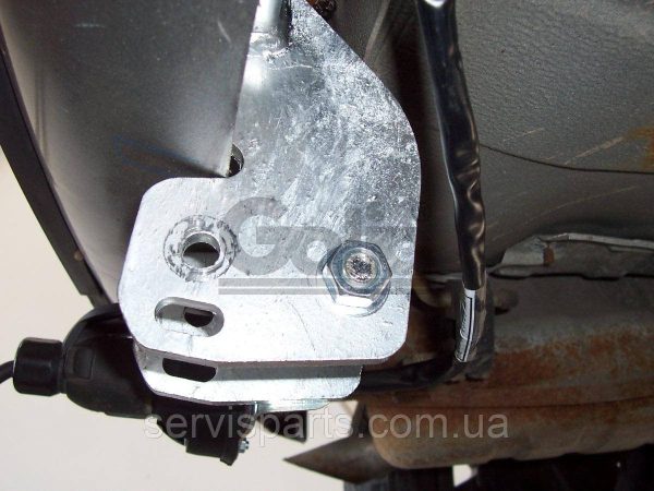 Оцинкований фаркоп на Fiat Punto II 1999-2010 (також Grande Punto) - Зображення 3