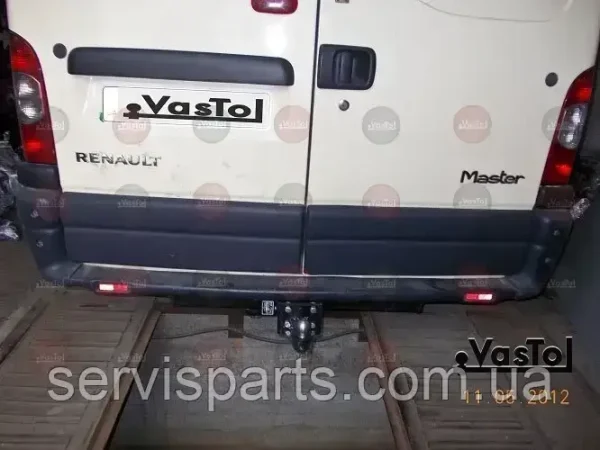 З'ємний фаркоп на Renault Master II 1998-2010 (Рено Майстер 2)