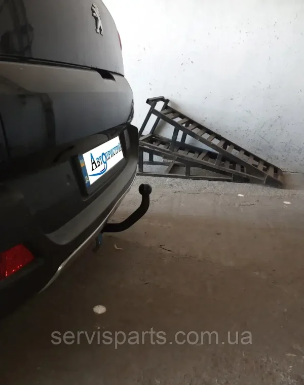 З'ємний гак фаркоп на Peugeot 3008 I 2009-2016 Hybrid - Зображення 2