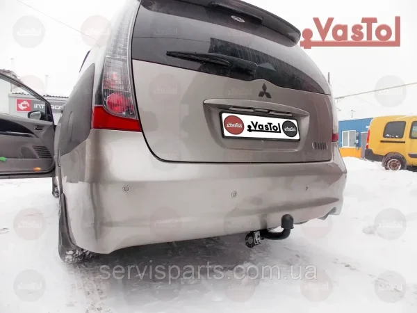 З'ємний фаркоп на Mitsubishi Grandis 2004-2011