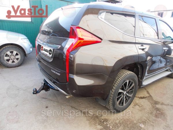 Знімний фаркоп на Mitsubishi Pajero Sport 2015-2020 (Мітсубісі Паджеро Спорт) Американська вставка під квадрат - Зображення 9