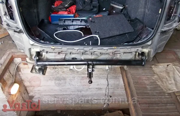 Знімний гак фаркоп на Skoda Octavia A5 2005-2012 (Шкода Октавія А5) - Зображення 10