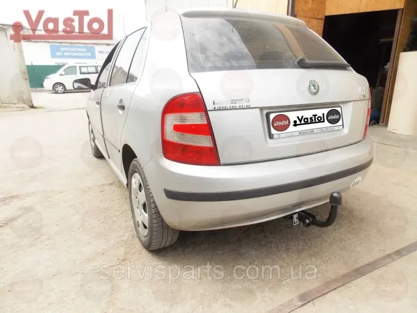 Знімний гак фаркоп на Skoda Fabia хетчбек 2000-2014 (Шкода Фабія)