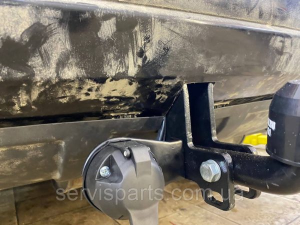 Знімний фаркоп на Nissan X-Trail T30 2001-2007 - Зображення 7