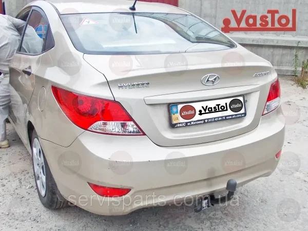 Знімний фаркоп на Hyundai Accent 2011-2017 (Solaris)