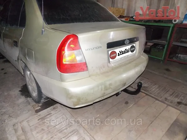 З'єднаний фаркоп на Hyundai Acccent 2000-2006 без підрізання бампера - Зображення 2