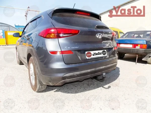 З'ємний фаркоп на Hyundai Tucson III 2018-2021 без підрізання бампера