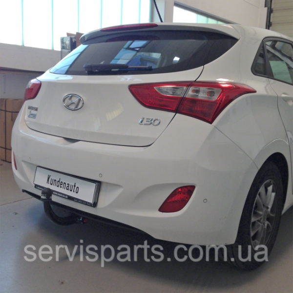 Польський фаркоп на Hyundai I30 hatchback 2012-2018 без підрізання бампера Швидкознімний вертикальний автомат на ключі - Зображення 8