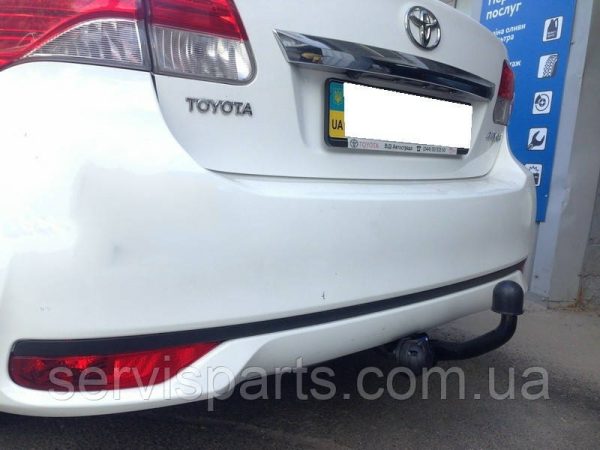 Знімний фаркоп на Toyota Avensis III седан 2009-2018