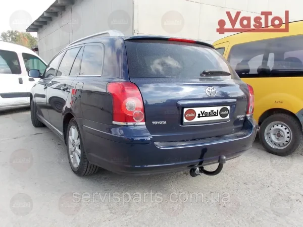 Знімний гак фаркоп Toyota Avensis II универсал 2003-2009 (Тойота Авенсіс Т25)