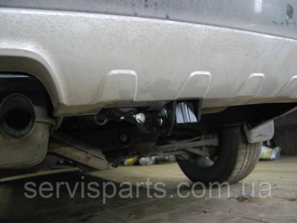 Польський фаркоп Volvo XC90 I 2003-2015 Швидкознімний вертикальний автомат на ключі - Зображення 6