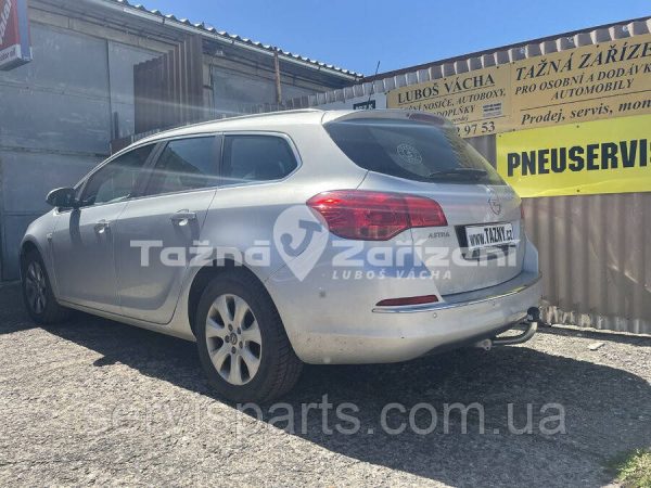Оцинкований фаркоп Opel Astra J 2010-2015 (седан та универсал)