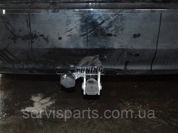 Оцинкований фаркоп на Subaru Legacy 2009-2014 седан та универсал Швидкознімний автомат на ручці