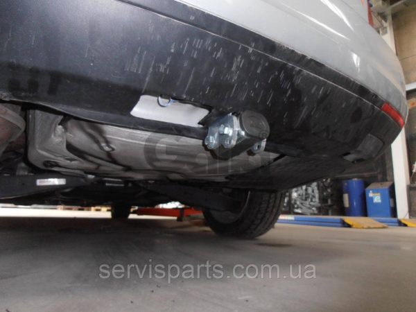 Оцинкований фаркоп на Volkswagen Golf V і VI 2003-2014 (универсал Variant) Швидкознімний автомат на ручці
