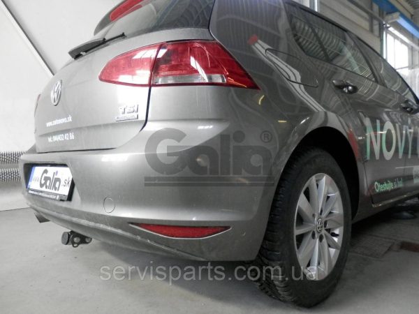 Оцинкований фаркоп на Volkswagen Golf VII 2013-2019 хетчбек Швидкознімний автомат на ручці