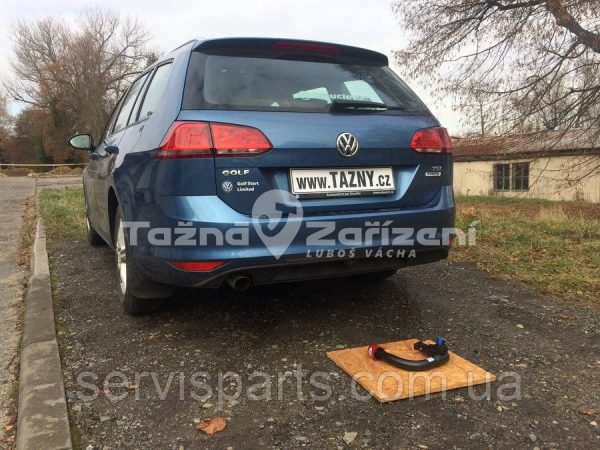 Швидкоз'ємний фаркоп на Volkswagen Golf VII 2013-2019 универсал