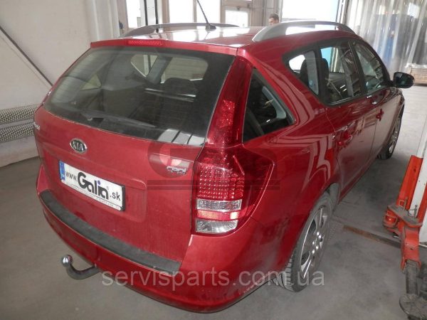 Оцинкований фаркоп на Kia Ceed SW вагон 2006-2012 - Зображення 4