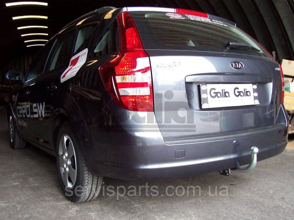 Оцинкований фаркоп на Kia Ceed SW вагон 2006-2012 - Зображення 7
