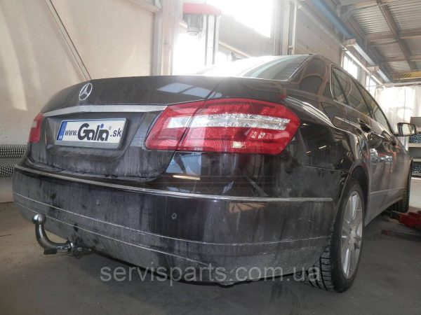 Оцинкований фаркоп на Mercedes-Benz E-Class W212 2009-2016 седан