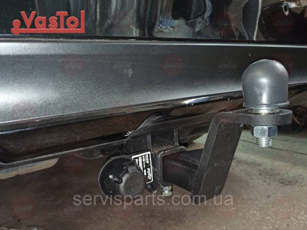 З'ємний гак фаркоп на Mercedes GL W166 2012-2016 Американська вставка під квадрат