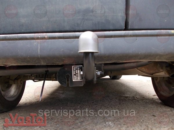 Знімний гак фаркоп на Nissan Kubistar 2003-2008 без підрізу бампера.