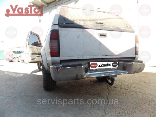 Знімний гак фаркоп на Nissan NP300 2007-2017 (Нісан NP300)
