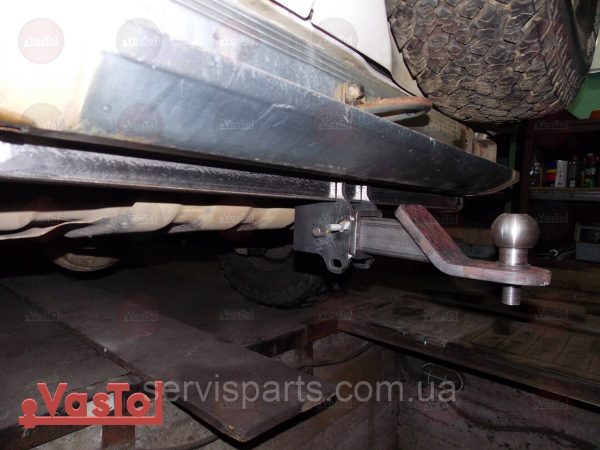 Знімний гак фаркоп на Nissan Patrol Y61 1997-2010 (Ніссан Патрол) без підрізу бампера Американська вставка під квадрат