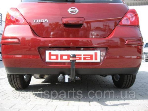 Український фаркоп на Nissan Tiida хетчбек 2004-2014 (Нісан Тііда)