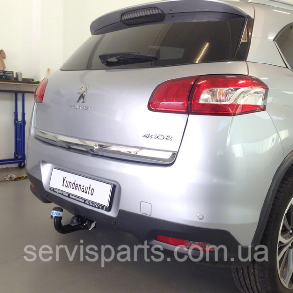 Знімний гак фаркоп на Peugeot 4008 2012-2017 (Пежо 4008)